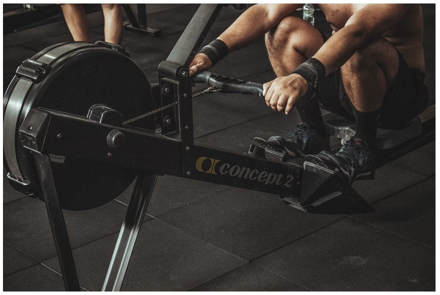 7 Ways a Rowing Machine Gets You Fit