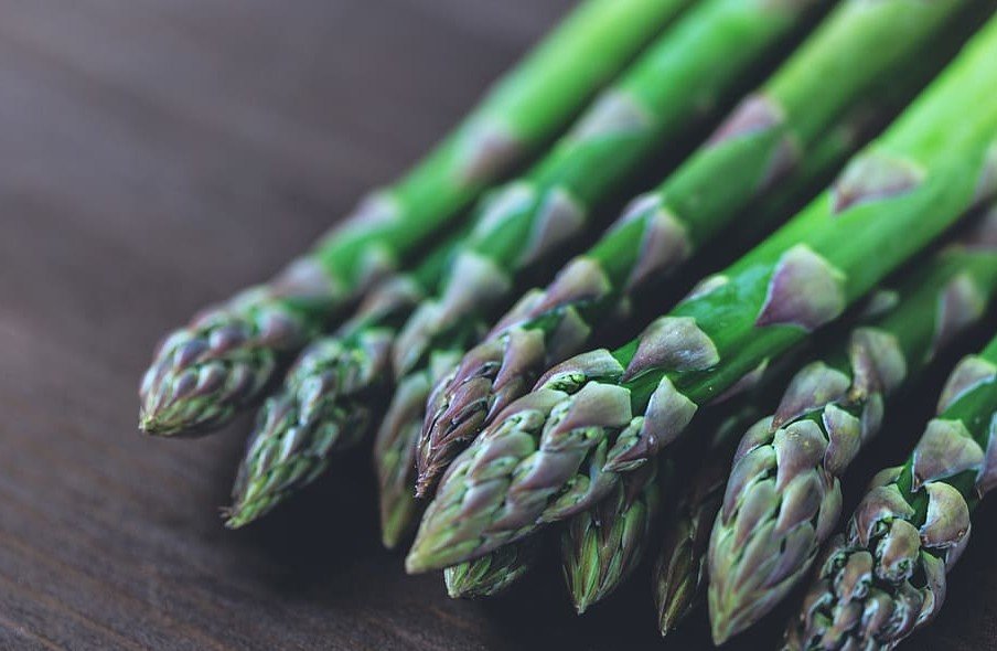 Guide to the Types and Benefits of Asparagus