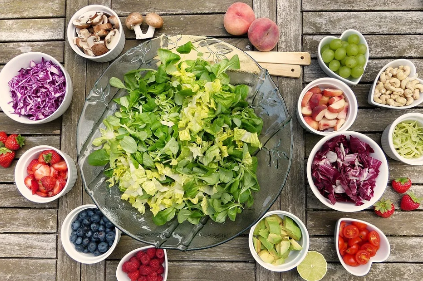 different ingredients used for making salad