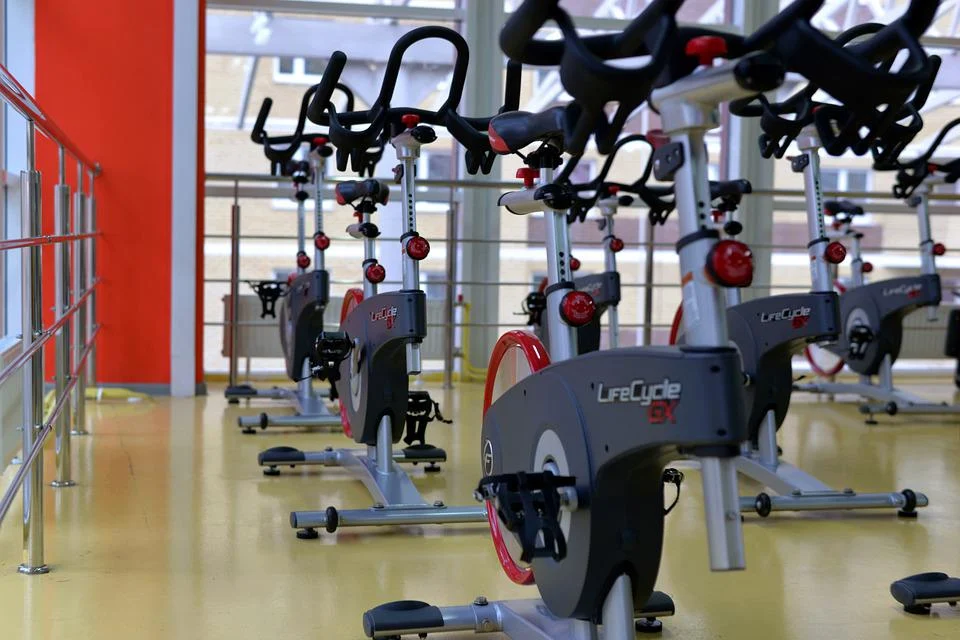 How to Choose the Best Indoor Cycling App for You