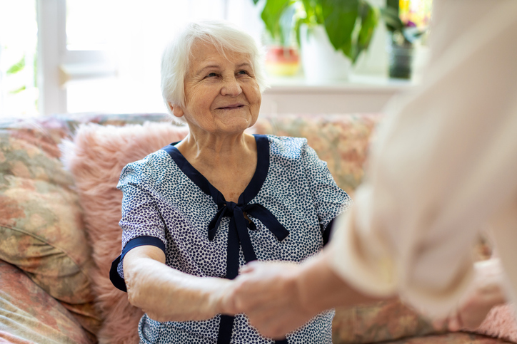 Top Tips To Successfully Share Caregiving Responsibilities with Family Members