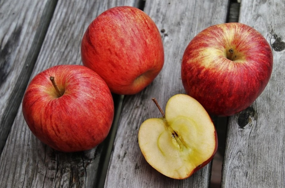 Best-and-Worst-Ways-to-Consume-Apples