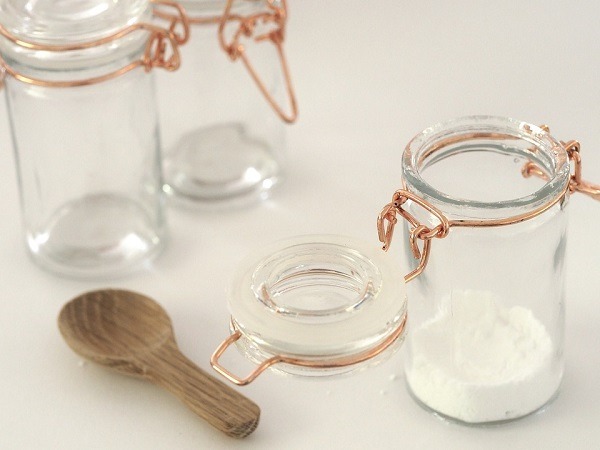 glass-jars-wooden-spoon
